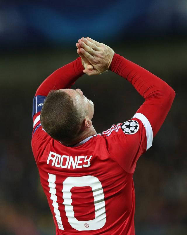 德布劳内焦点对战,德罗巴与90激战SKT分钟,战术调整胜负难料!观众掌声雷动的简单介绍 德布劳内焦点对战,德罗巴与90激战SKT分钟,战术调整胜负难料!观众掌声雷动的简单介绍