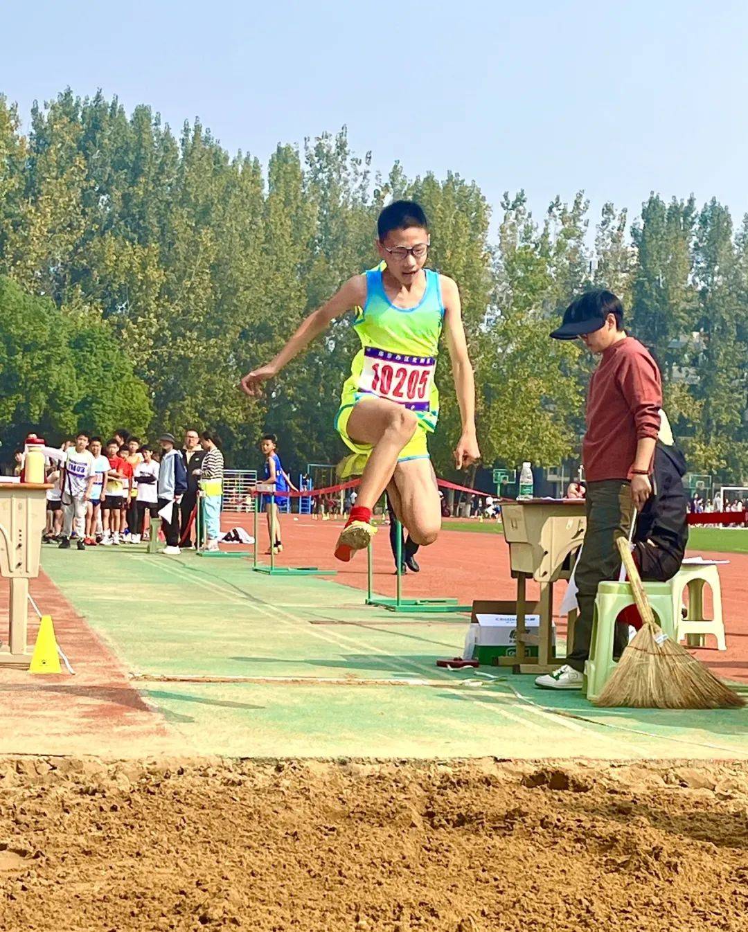 蒂姆重要时刻锐不可当，瑞士队带队取胜！观众掌声雷动