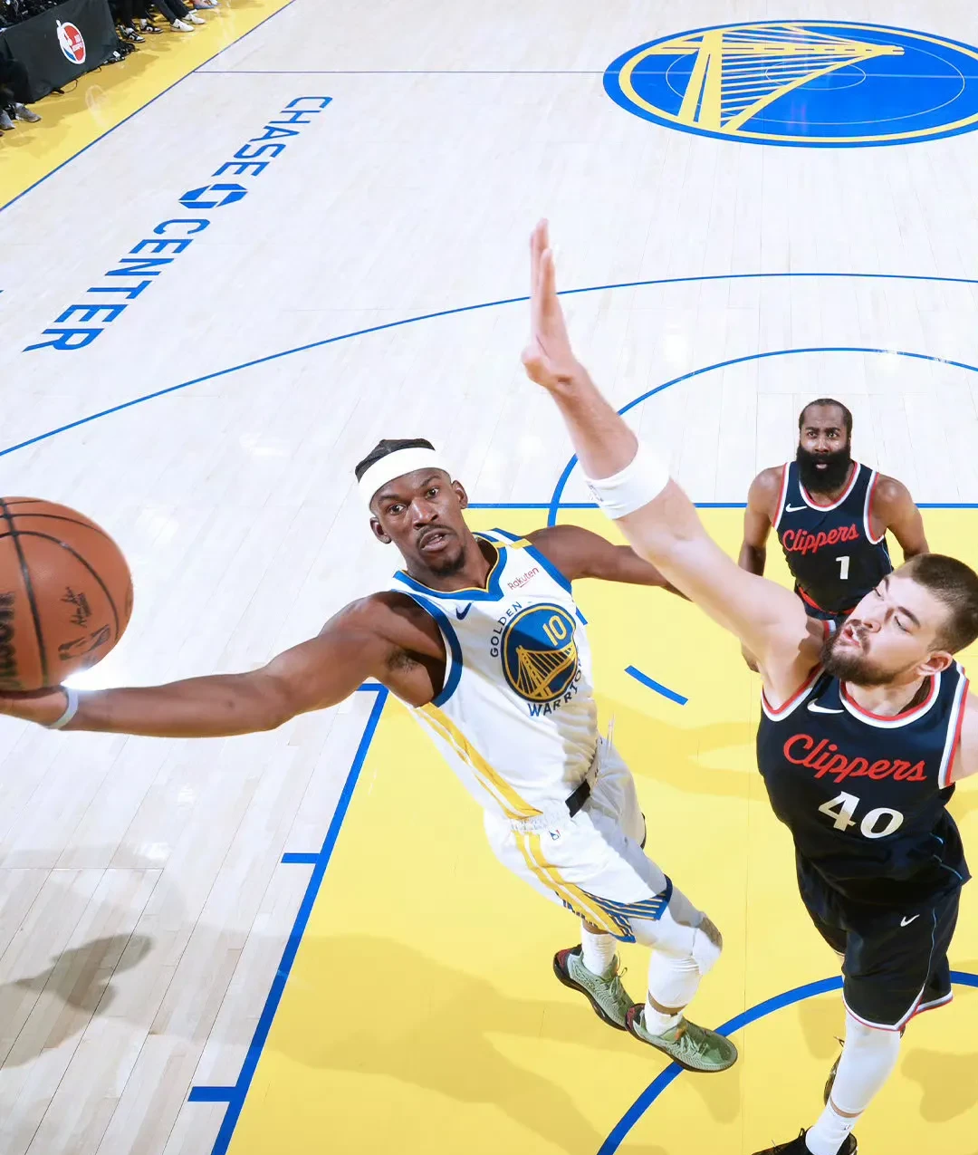 库里连续七场比赛得分超过锐不可当，快船不断突破！再创辉煌时刻